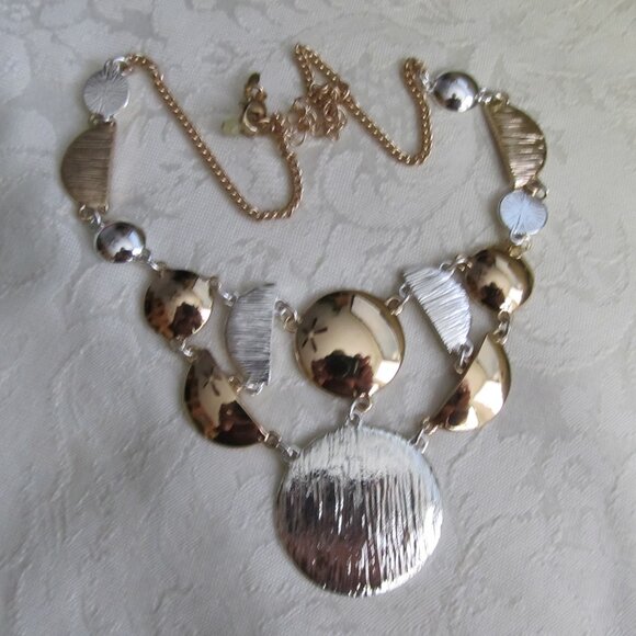 Avon Gold & Silver Tone Drop Link Necklace - Picture 2 of 6